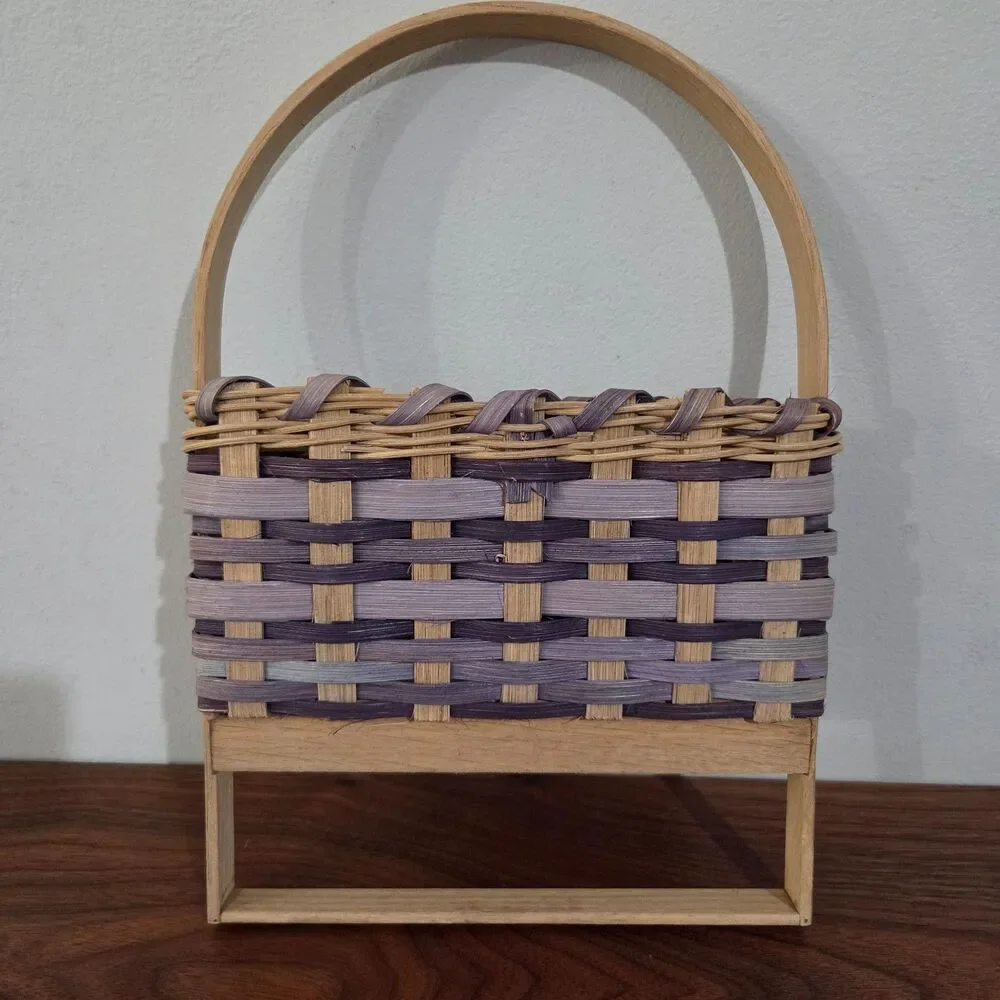 Vintage Handmade Hanging Woven Basket 3 Wood Peg Hooks Cottage Rustic Farmhouse